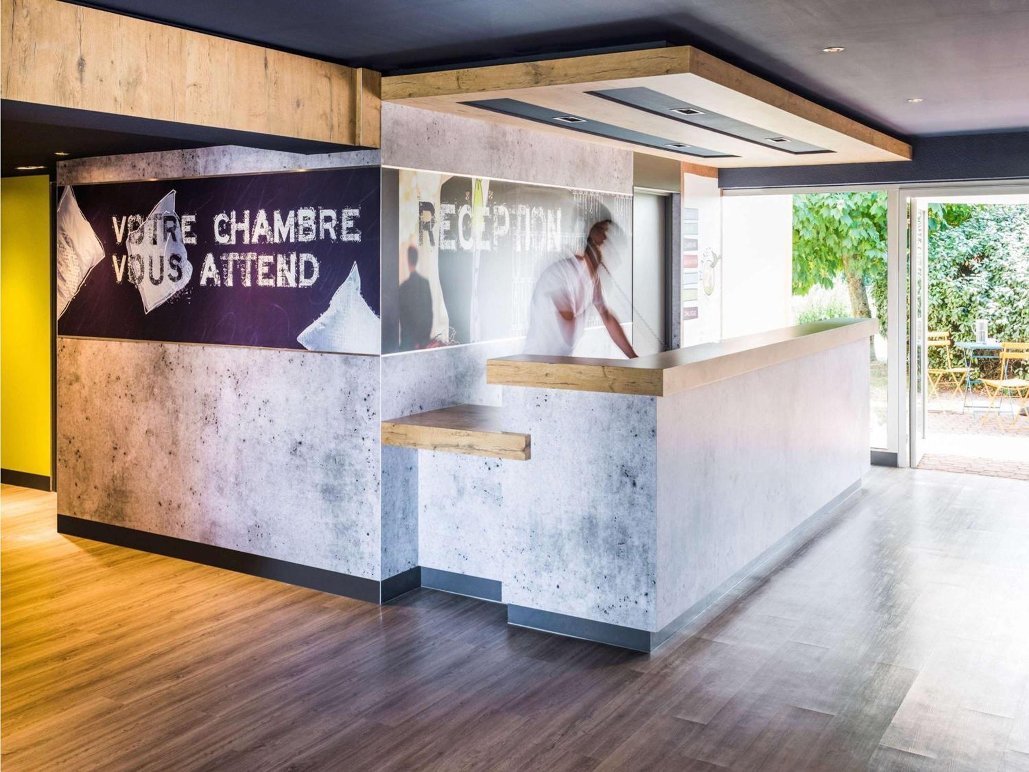 Ibis Budget Ванн Екстер'єр фото